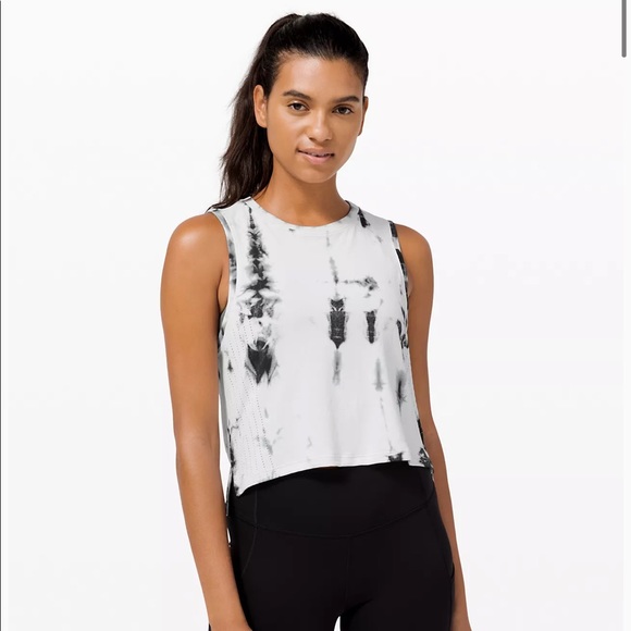 Lululemon train to be tank